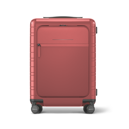 M5 / Glossy True Red / Vegan Multi Shell / Cabin Size mit Fronttasche / Essential