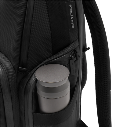 Midtown Rucksack Detail - Wasserabweisend Vegan Ergonomisch - Horizn Studios