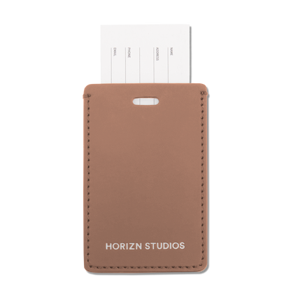 Gepäckanhänger Braun Label - Premium Reiseaccessoire - Horizn Studios