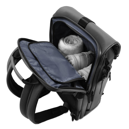 Midtown Flaptop Backpack / All Black / Recycled Nylon