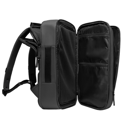 Gion Backpack Travel / All Black / Recycled Nylon