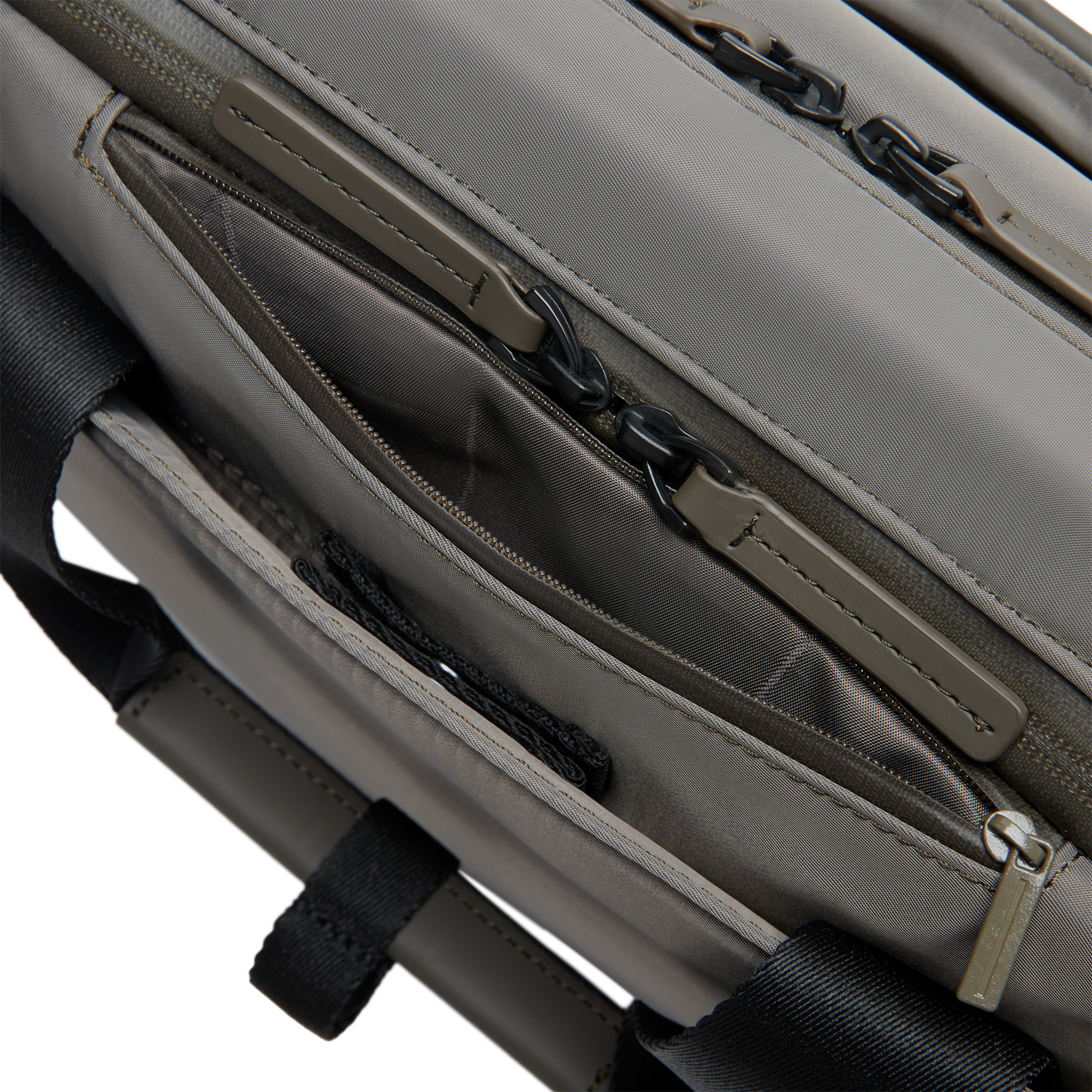 Gion Briefcase / Dark Olive / Recycled Nylon