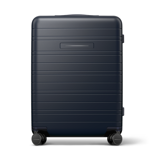 H6 Essential / Night Blue / Premium Hard Shell / Check-In Size M / Essential
