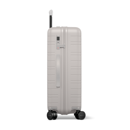 H6 Essential / Sand Grey / Premium Hard Shell / Check-In Size M / Essential