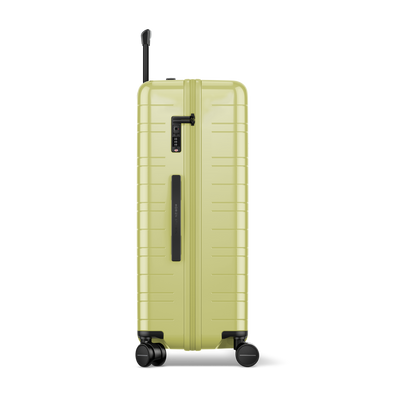 Koffer Essential Glossy Dusk Yellow Seitenansicht - Hartschale Polycarbonat Leicht Robust - Horizn Studios