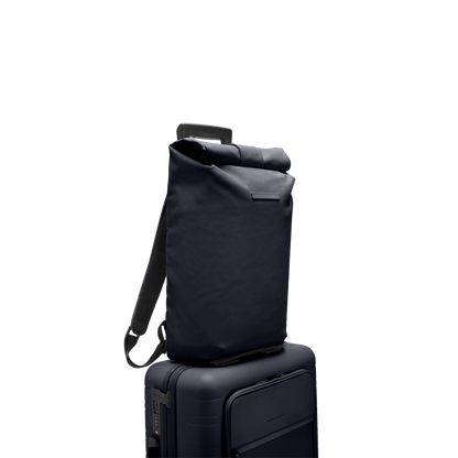 Sofo Rolltop Rucksack Blau Trolley Vorderseite - Wasserabweisend Vegan Ergonomisch - Horizn Studios