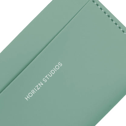 Cardholder Marine Green Vorderseite - Horizn Studios