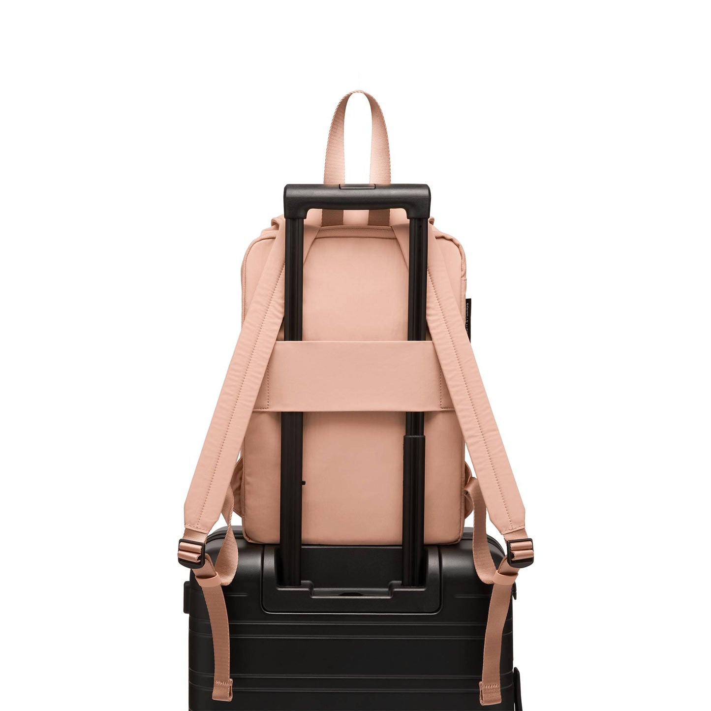 Chiado Backpack / Sand Rose / Recycled Nylon 9