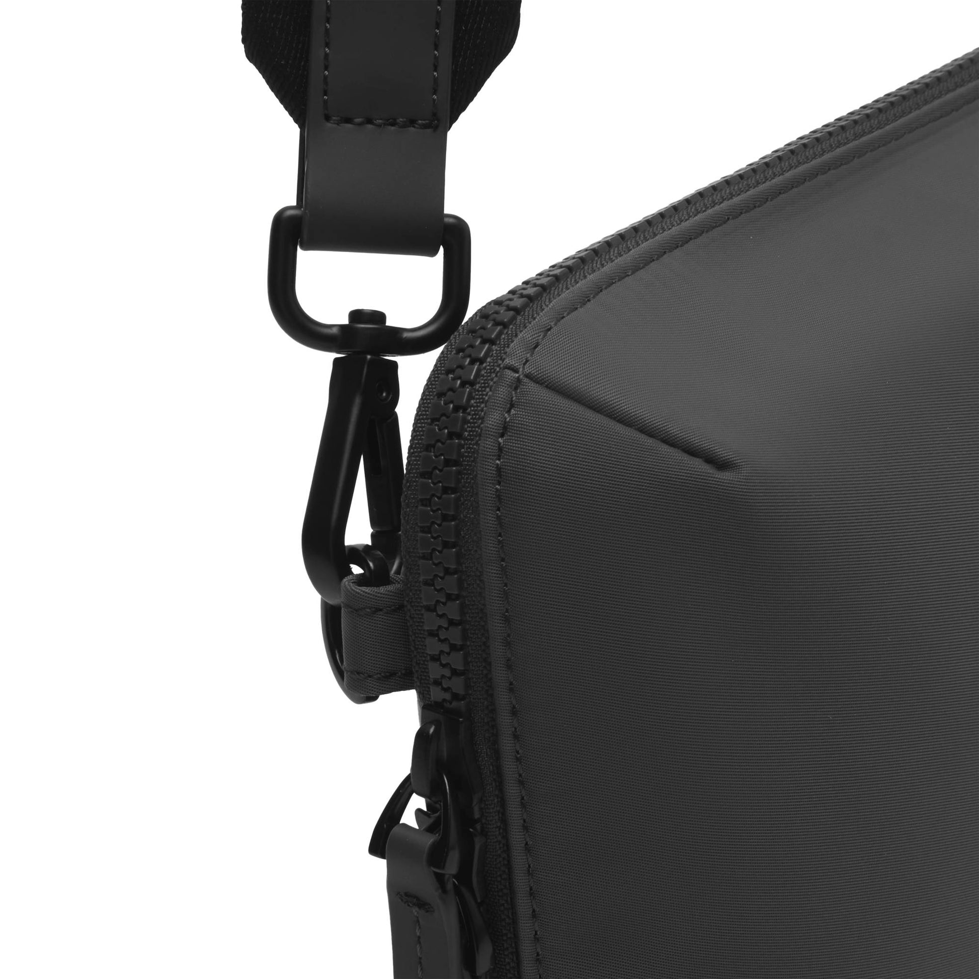 Gion Shoulder Bag / All Black / Recycled Nylon 6