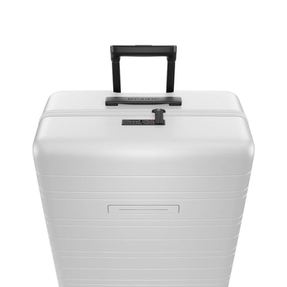Koffer Air Series Light Quartz Grau Detail Lock Aab - Hartschale Polycarbonat Leicht Robust - Horizn Studios